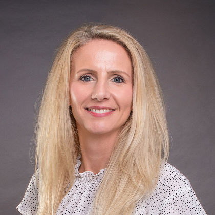 Sandra HR Square 1